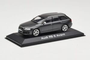 Audi RS6 C5 Avant Daytona Grey Minichamps 1:43 5010710233 Metaal — afbeelding 2 van 4