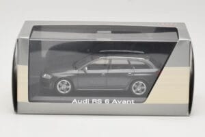 Audi RS6 C5 Avant Daytona Grey Minichamps 1:43 5010710233 Metaal — afbeelding 4 van 4