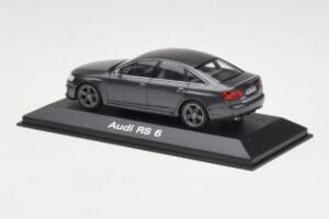 Audi RS6 C6 Daytona Grey Minichamps 1:43 5010810123 Metaal — afbeelding 3 van 4