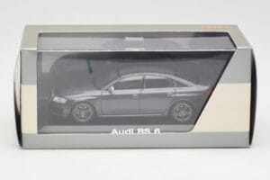 Audi RS6 C6 Daytona Grey Minichamps 1:43 5010810123 Metaal — afbeelding 4 van 4