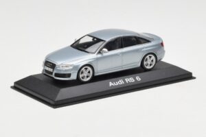 Audi RS6 C6 Monza Silver Minichamps 1:43 5010810113 Metaal — afbeelding 2 van 4