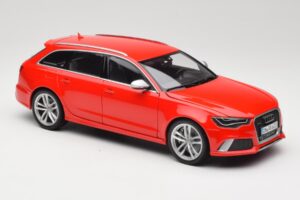 Audi RS6 C7 Avant Rood Minichamps 1:18 110012011 Metaal — afbeelding 6 van 8