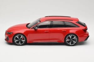 Audi RS6 C8 Avant Red Metallic Minichamps 1:18 155018010 Metaal — afbeelding 3 van 6
