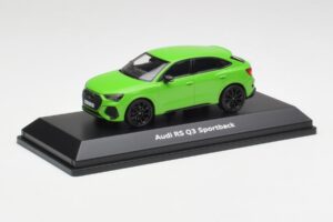 Audi RSQ3 F3 Sportback Groen Minichamps 1:43 5012013631 Metaal — afbeelding 2 van 4