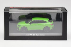 Audi RSQ3 F3 Sportback Groen Minichamps 1:43 5012013631 Metaal — afbeelding 4 van 4