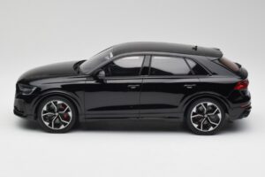 Audi RSQ8 Night Zwart GT Spirit 1:18 GT305 Hars — afbeelding 3 van 6