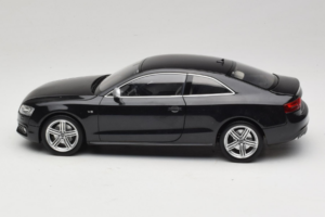 Audi S5 B8 Coupe Zwart Norev 1:18 188360 Metaal — afbeelding 4 van 8