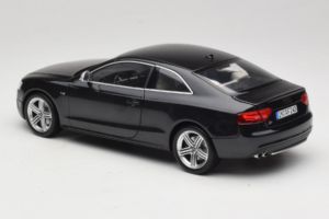 Audi S5 B8 Coupe Zwart Norev 1:18 188360 Metaal — afbeelding 7 van 8