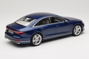 Audi S8 D5 Blauw GT Spirit 1:18 GT313 Hars — afbeelding 2 van 6