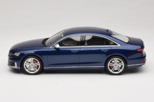 Audi S8 D5 Blauw GT Spirit 1:18 GT313 Hars — afbeelding 3 van 6