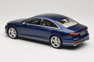 Audi S8 D5 Blauw GT Spirit 1:18 GT313 Hars — afbeelding 5 van 6