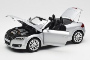 Audi TT 8J Roadster Lichtsilver Minichamps 1:18 5010500515 Metaal — afbeelding 2 van 8