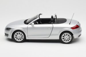 Audi TT 8J Roadster Lichtsilver Minichamps 1:18 5010500515 Metaal — afbeelding 4 van 8