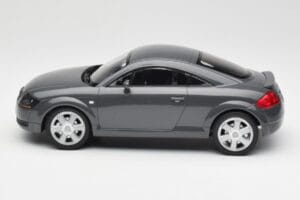 Audi TT 8N Coupe Grey Metallic Minichamps 1:18 155017020 Metaal — afbeelding 3 van 6