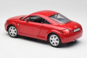 Audi TT 8N Coupe Rood Revell 1:18 89909092 Metaal — afbeelding 7 van 8