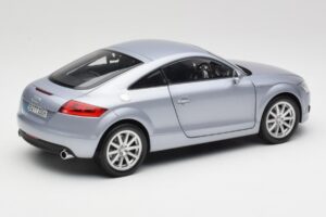 Audi TT 8N RHD Lake Zilver Metallic Minichamps 1:18 150015020 Metaal — afbeelding 3 van 8