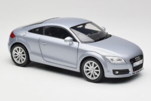 Audi TT 8N RHD Lake Zilver Metallic Minichamps 1:18 150015020 Metaal — afbeelding 6 van 8