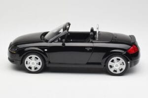Audi TT 8N Roadster Black Metallic Minichamps 1:18 155017030 Metaal — afbeelding 3 van 6
