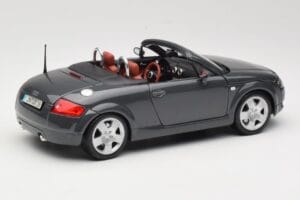 Audi TT 8N Roadster Grijs Maisto 1:18 50346 Metaal — afbeelding 3 van 8