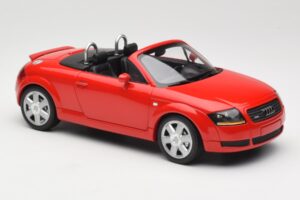 Audi TT 8N Roadster Rood Minichamps 1:18 155017032 Metaal — afbeelding 4 van 6