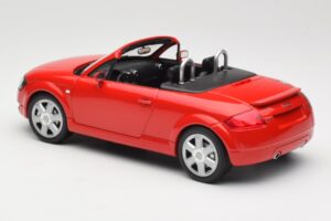 Audi TT 8N Roadster Rood Minichamps 1:18 155017032 Metaal — afbeelding 5 van 6