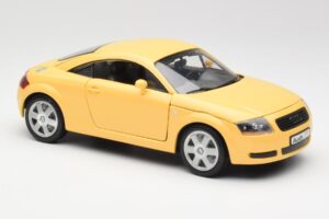 Audi TT 8N Geel Revell 1:18 08954-M1 Metaal — afbeelding 6 van 8