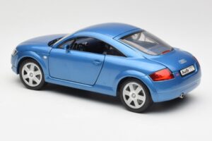 Audi TT 8N Blauw Revell 1:18 8954 Metaal — afbeelding 7 van 8