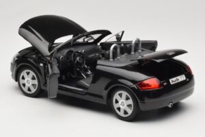 Audi TT 8N Roadster Zwart Revell 1:18 08980 Metaal — afbeelding 5 van 8