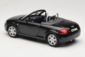 Audi TT 8N Roadster Zwart Revell 1:18 08980 Metaal — afbeelding 7 van 8