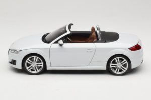 Audi TT 8S Roadster Glacier White Minichamps 1:18 5011400515 Metaal — afbeelding 4 van 8