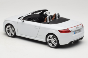 Audi TT 8S Roadster Glacier White Minichamps 1:18 5011400515 Metaal — afbeelding 7 van 8