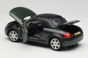 Audi TT 8N Roadster Groen Revell 1:18 8979 Metaal — afbeelding 5 van 8