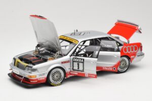 Audi V8 DTM #1 Team AZR F. Biela DTM Champion 1992 Minichamps 1:18 100921001 Metaal — afbeelding 2 van 8