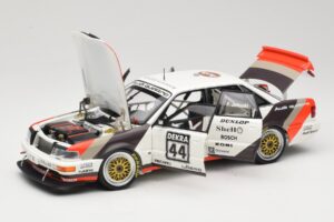 Audi V8 Quattro DTM #44 Team AZR F. Jelinski 1991 Minichamps 1:18 100911044 Metaal — afbeelding 2 van 8