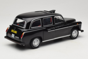 Austin FX4 London Taxi Zwart Minichamps 1:18 180136000 Metaal — afbeelding 3 van 8