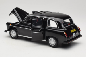 Austin FX4 London Taxi Zwart Minichamps 1:18 180136000 Metaal — afbeelding 5 van 8