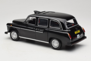 Austin FX4 London Taxi Zwart Minichamps 1:18 180136000 Metaal — afbeelding 7 van 8