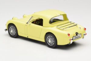Austin-Healey Sprite Mk1 Geel Revell 1:18 8835 Metaal — afbeelding 7 van 8