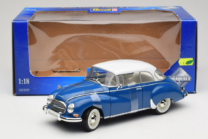 Auto Union 1000 S Coupe Blauw Wit Revell 1:18 08909 Metaal — afbeelding 6 van 6