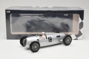 Auto Union Typ C #18 B. Rosemeyer Internationales Eifelrennen Nürburgring Winner 1936 Minichamps 1:18 155361018 Metaal — afbeelding 6 van 6