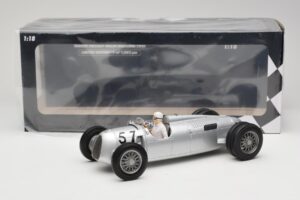Auto Union Type C #57 H. Stuck Winner Shelsley Walsh Hill Climb 1936 Minichamps 1:18 155361057 Metaal — afbeelding 6 van 6