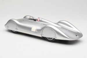 Auto Union Type C Streamliner #72 B. Rosemeyer World Record 1937 Revell 1:18 08420 Metaal — afbeelding 5 van 6