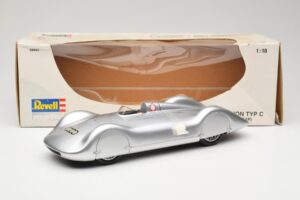 Auto Union Type C Streamliner #72 B. Rosemeyer World Record 1937 Revell 1:18 08420 Metaal — afbeelding 6 van 6