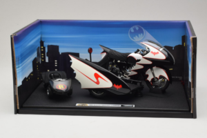 Batcycle & Sidecar Batman TV Series Hot Wheels 1:18 R0006 Metaal