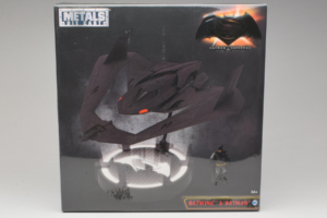Batwing & Batman Set Metals Diecast 1:24 98325 Metaal