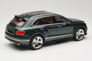 Bentley Bentayga Styling Pack Groen GT Spirit 1:18 GT133 Hars — afbeelding 2 van 6
