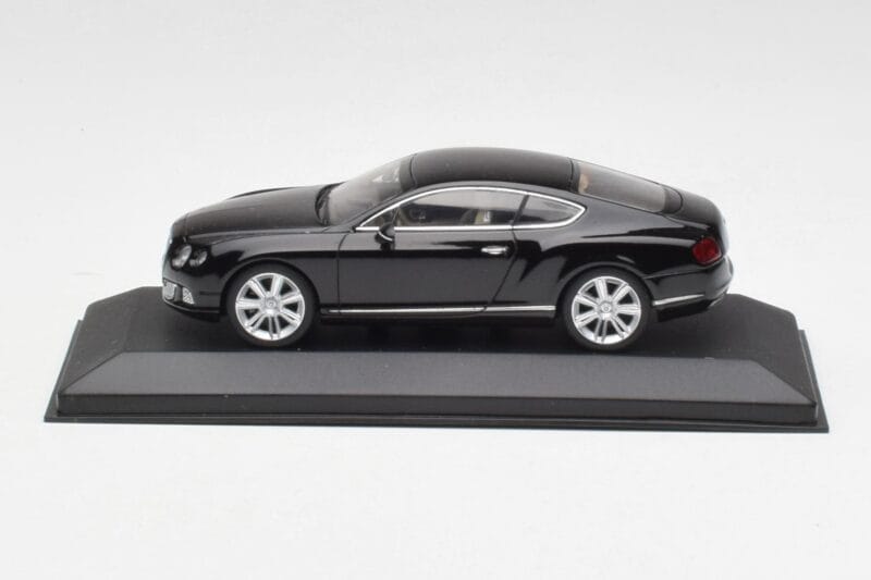 Bentley Continental GT Beluga Zwart Minichamps 1:43 436139980 Metaal