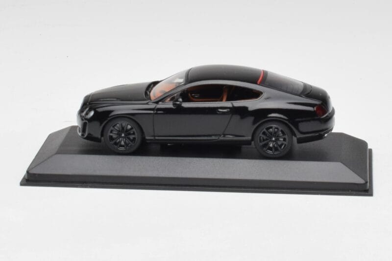 Bentley Continental GT Zwart Met Zwarte Velgen Minichamps 1:43 BENTLEY002 Metaal