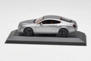 Bentley Continental GT Grijs Met Zwarte Velgen Minichamps 1:43 BENTLEY001 Metaal