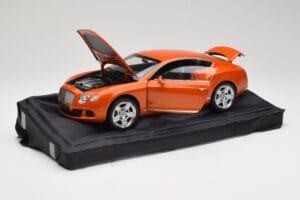 Bentley Continental GT Orange Metallic Minichamps 1:18 100139921 Metaal — afbeelding 2 van 8